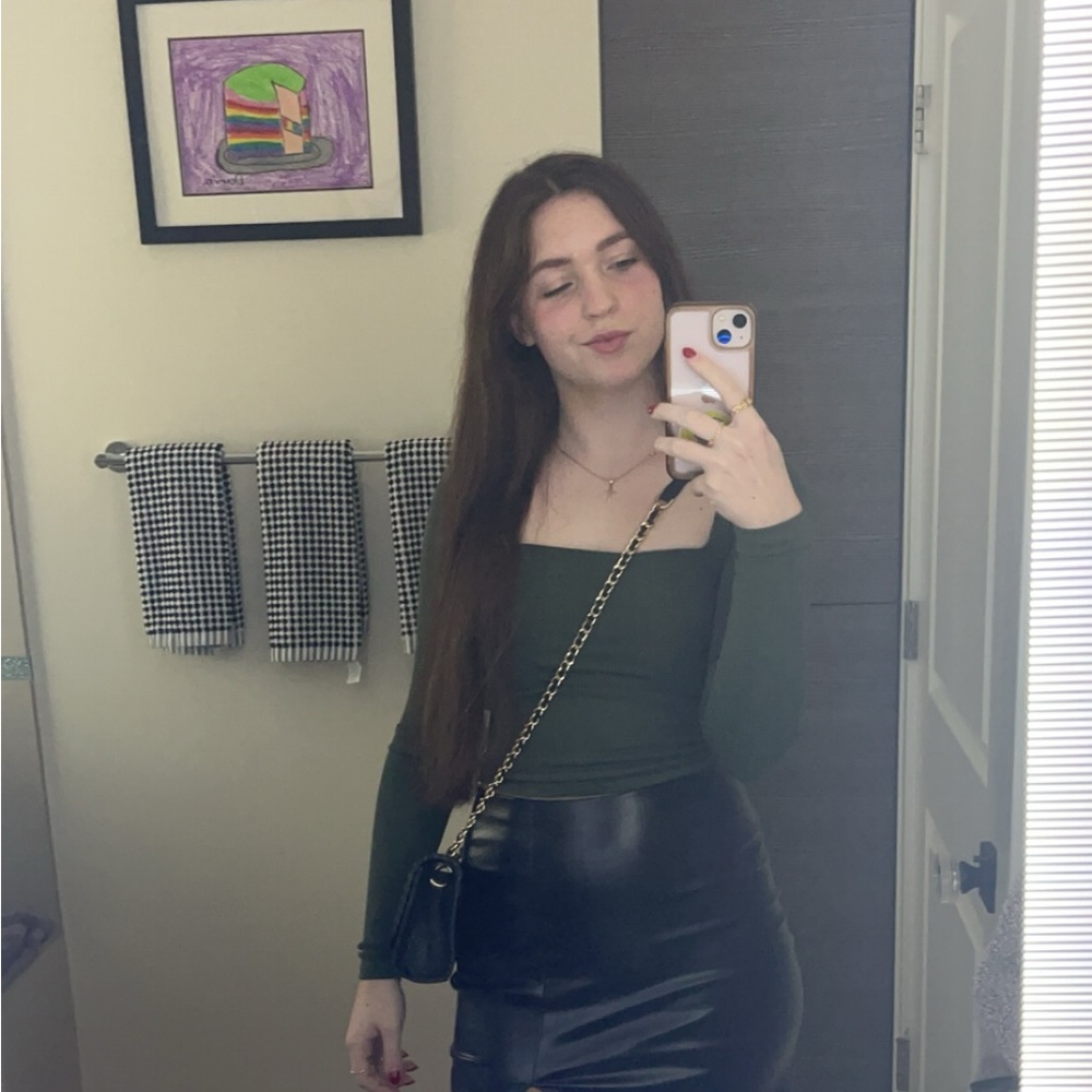 Meet your Posher, Julia